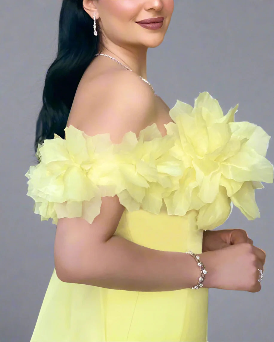 Off-shoulder column dress with floral neckline and chiffon train – LEMONIA