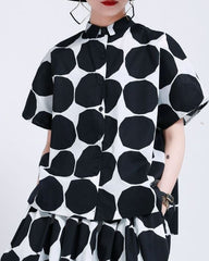 Short-sleeve button-down shirt with bold dots - Lidru
