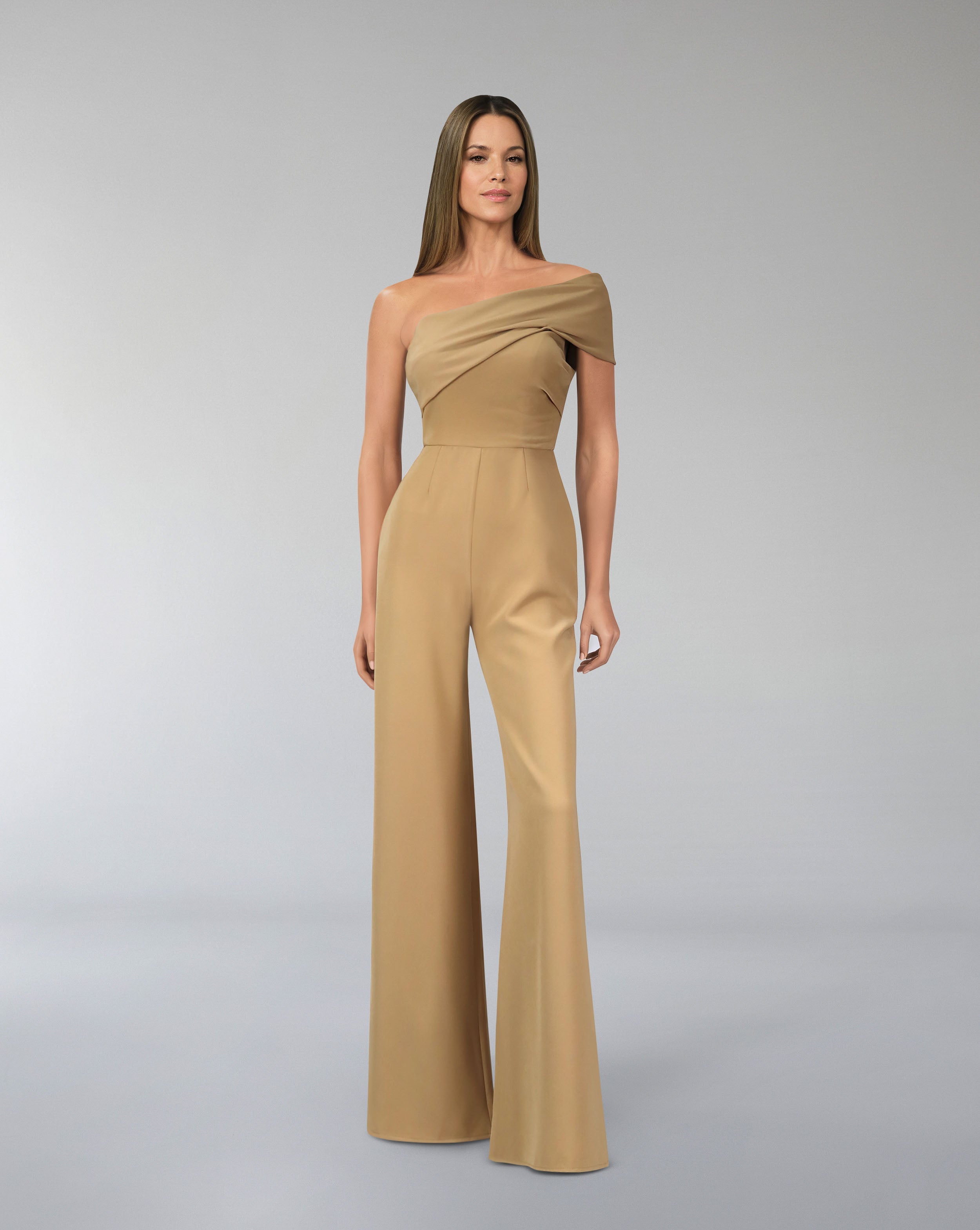 Folded neckline jumpsuit-Jiwan