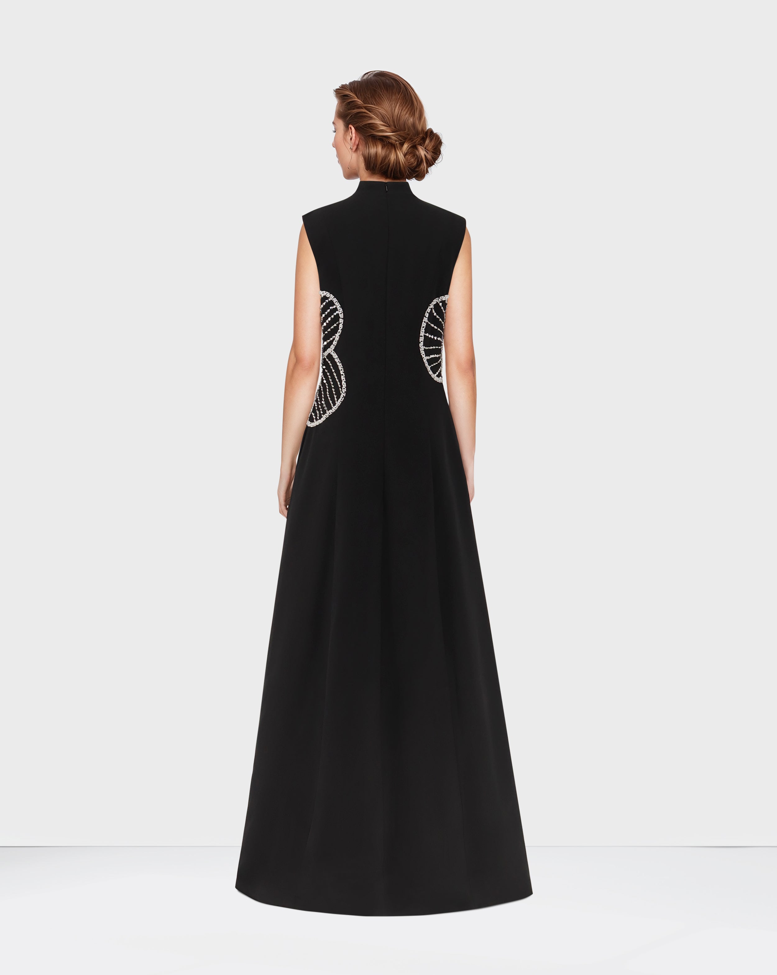 Sleeveless dress with silver floral beads embroidery - looman