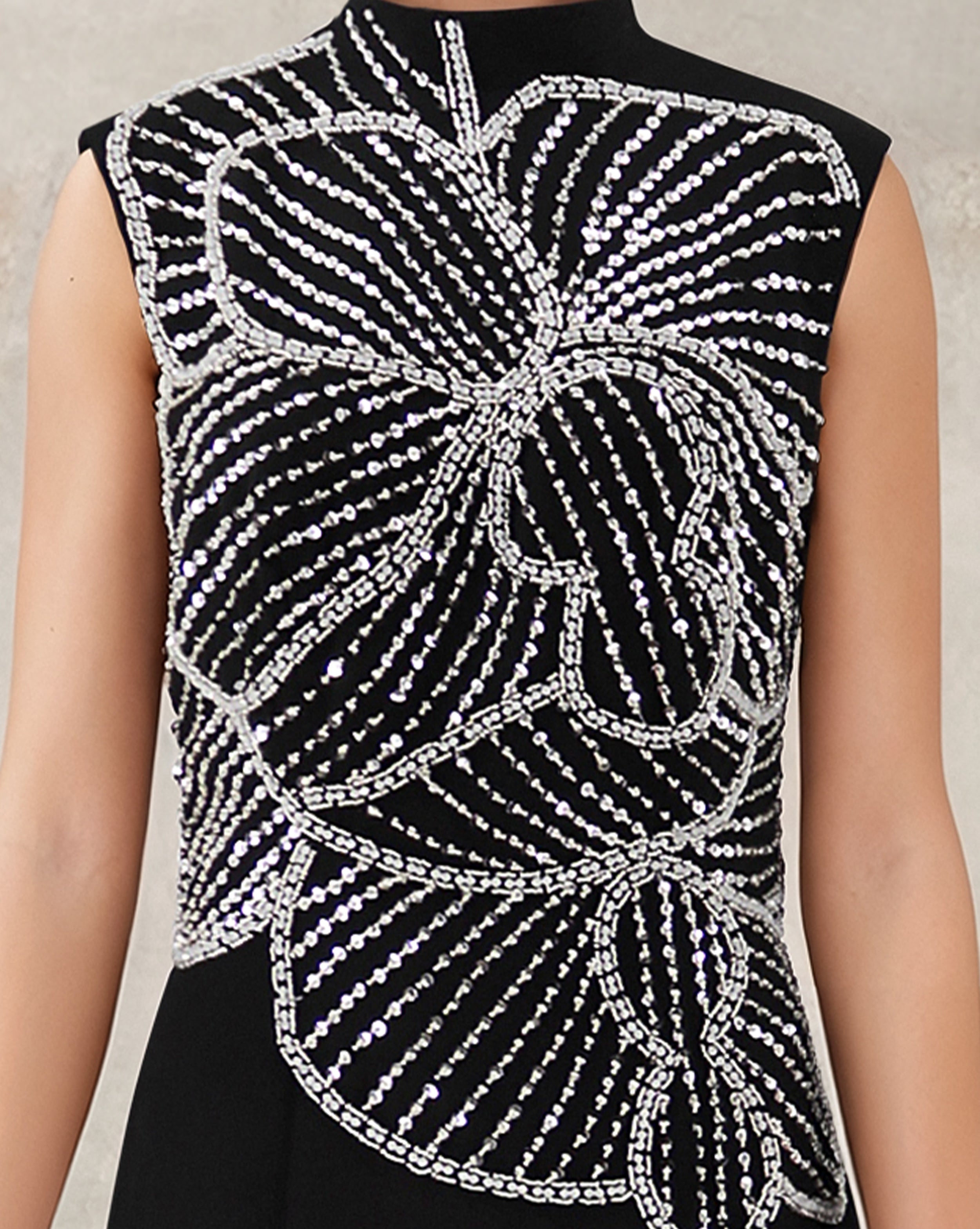Sleeveless dress with silver floral beads embroidery - looman