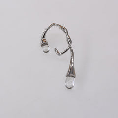 gold sculpted drop ear cuff with abstract loop design – VANTA