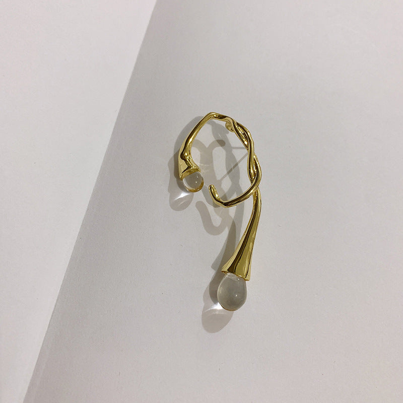gold sculpted drop ear cuff with abstract loop design – VANTA