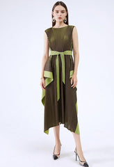 sleeveless pleated midi dress with contrast belt – Yameena