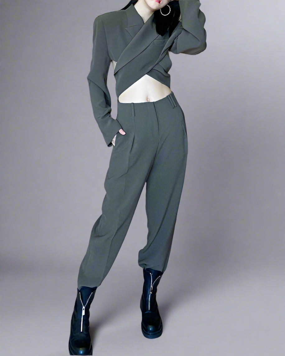 Cropped blazer with pleated trousers - Likory