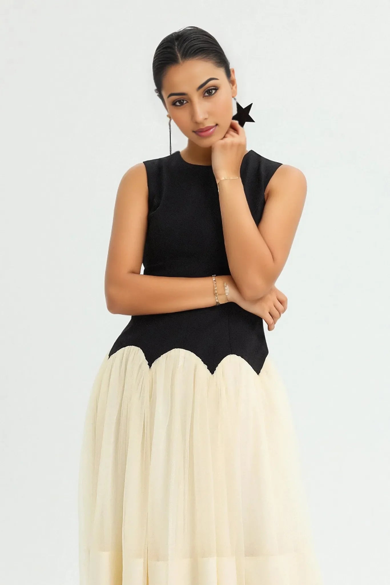 sleeveless scalloped waist tulle midi dress – Oleni