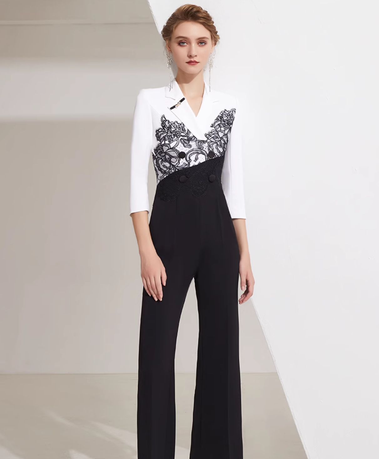 contrast lace-panel jumpsuit with wide-leg pants - NOIR