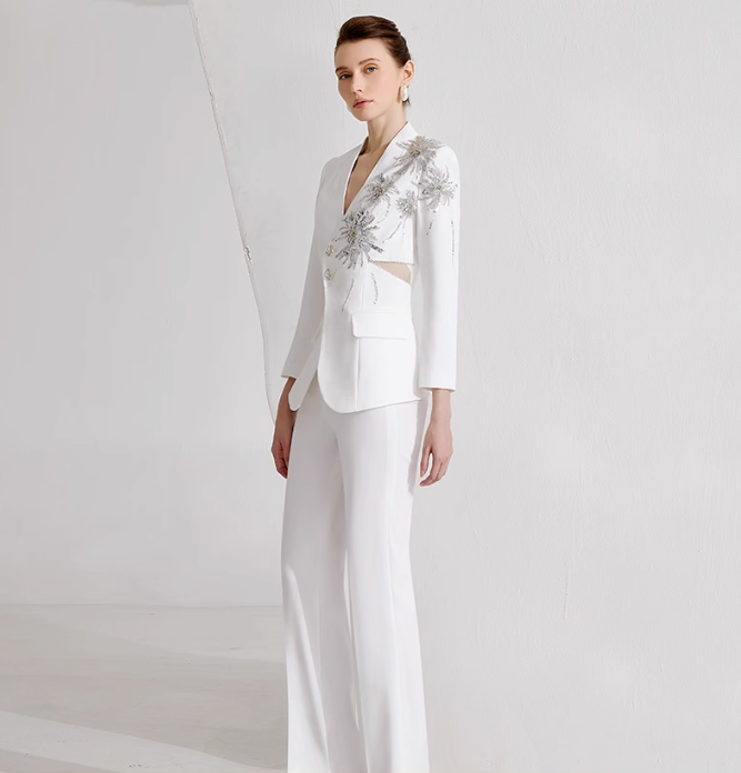 tailored pantsuit with crystal embroidery and notch blazer - STELLA