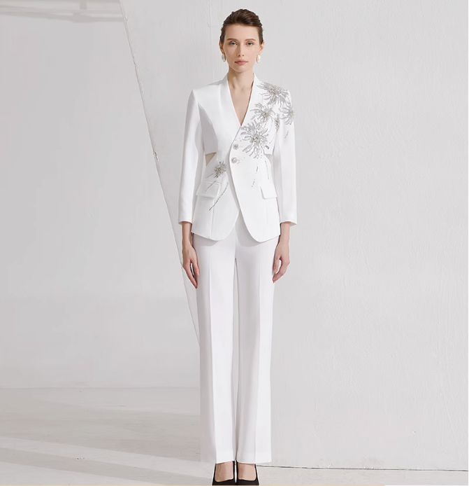 tailored pantsuit with crystal embroidery and notch blazer - STELLA