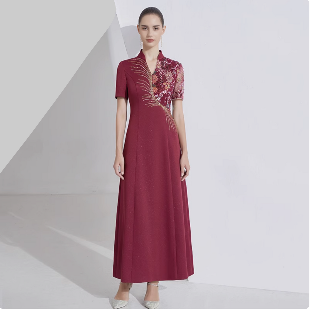 short-sleeve A-line dress with sequin embroidery - MARA