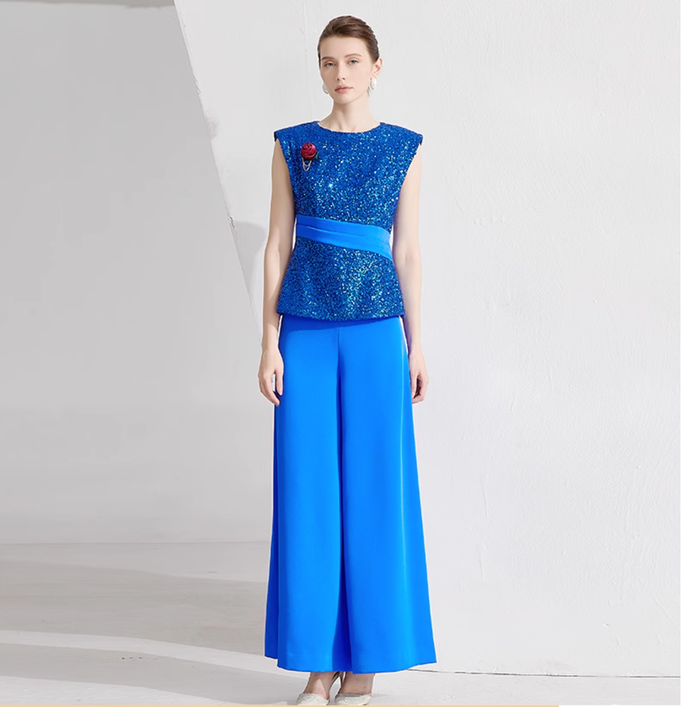 cold-shoulder glitter top with wide-leg pants – ELECTRA