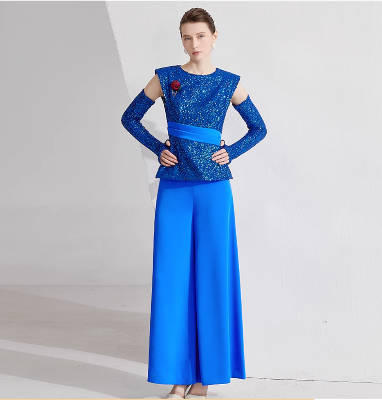 cold-shoulder glitter top with wide-leg pants – ELECTRA