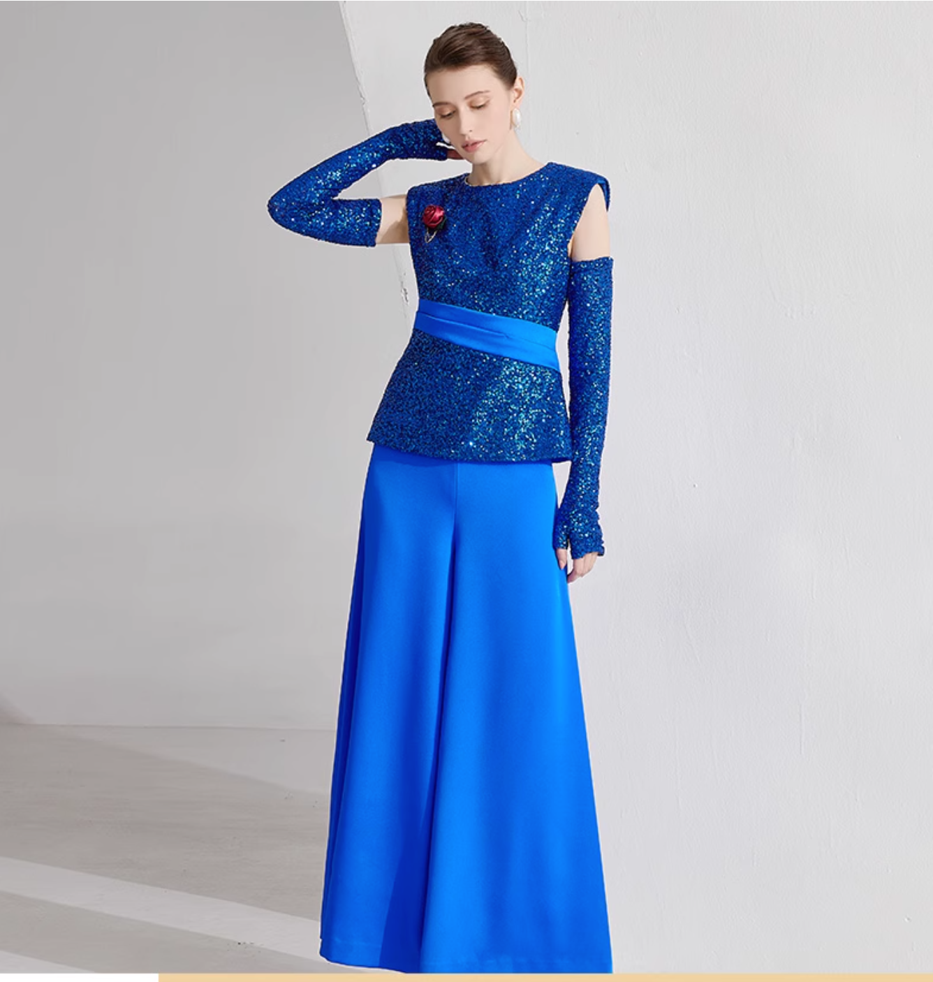 cold-shoulder glitter top with wide-leg pants – ELECTRA