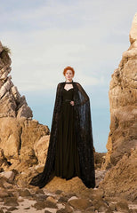 Strapless gown with floor-length lace cape – Moonie