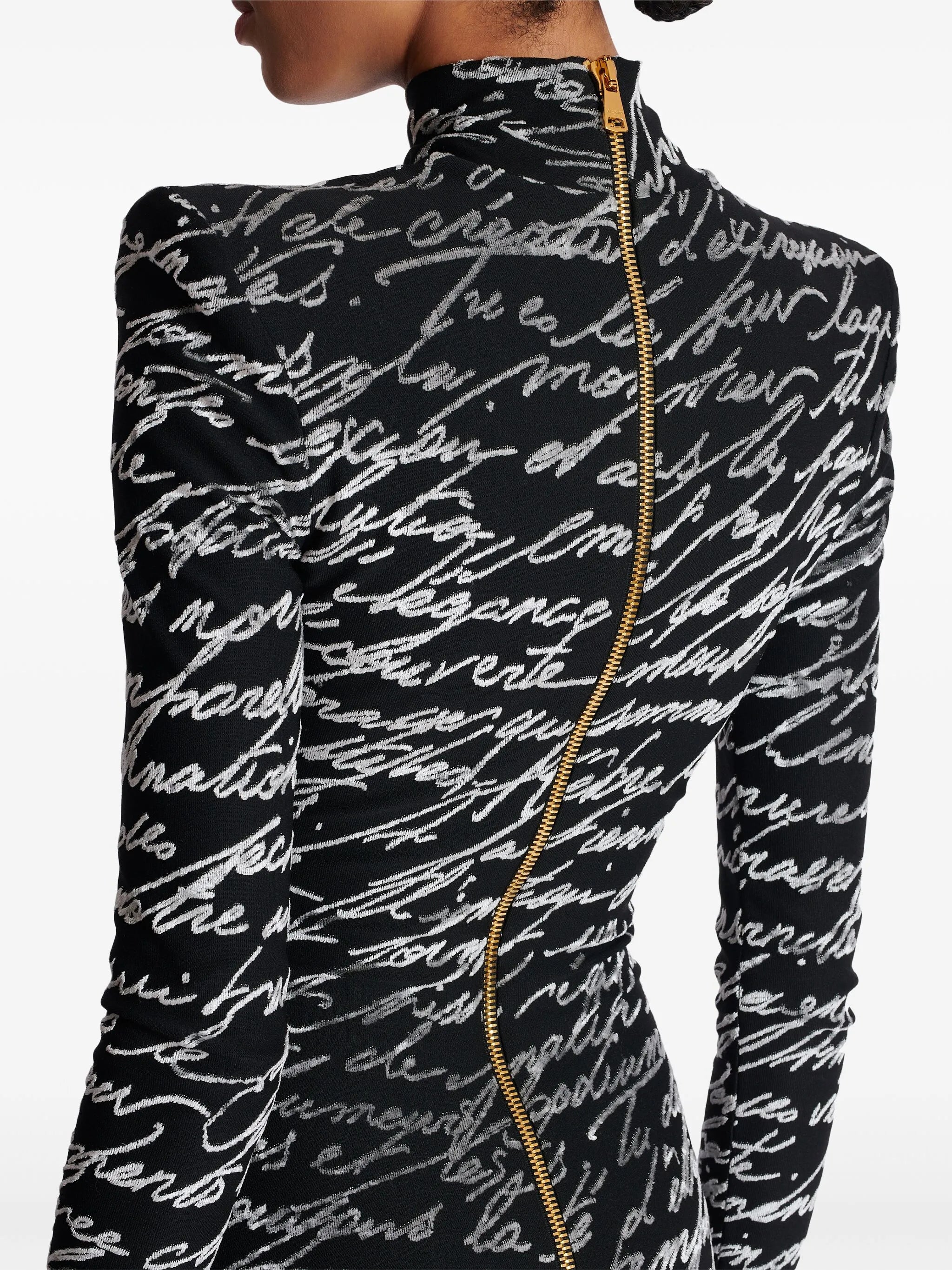 Long sleeve script-print gown with high neck – Nokil