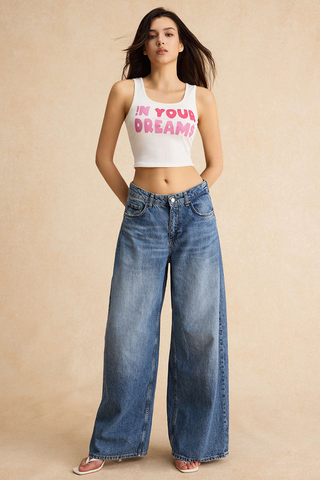 Letter Print U-Neck Tank Top