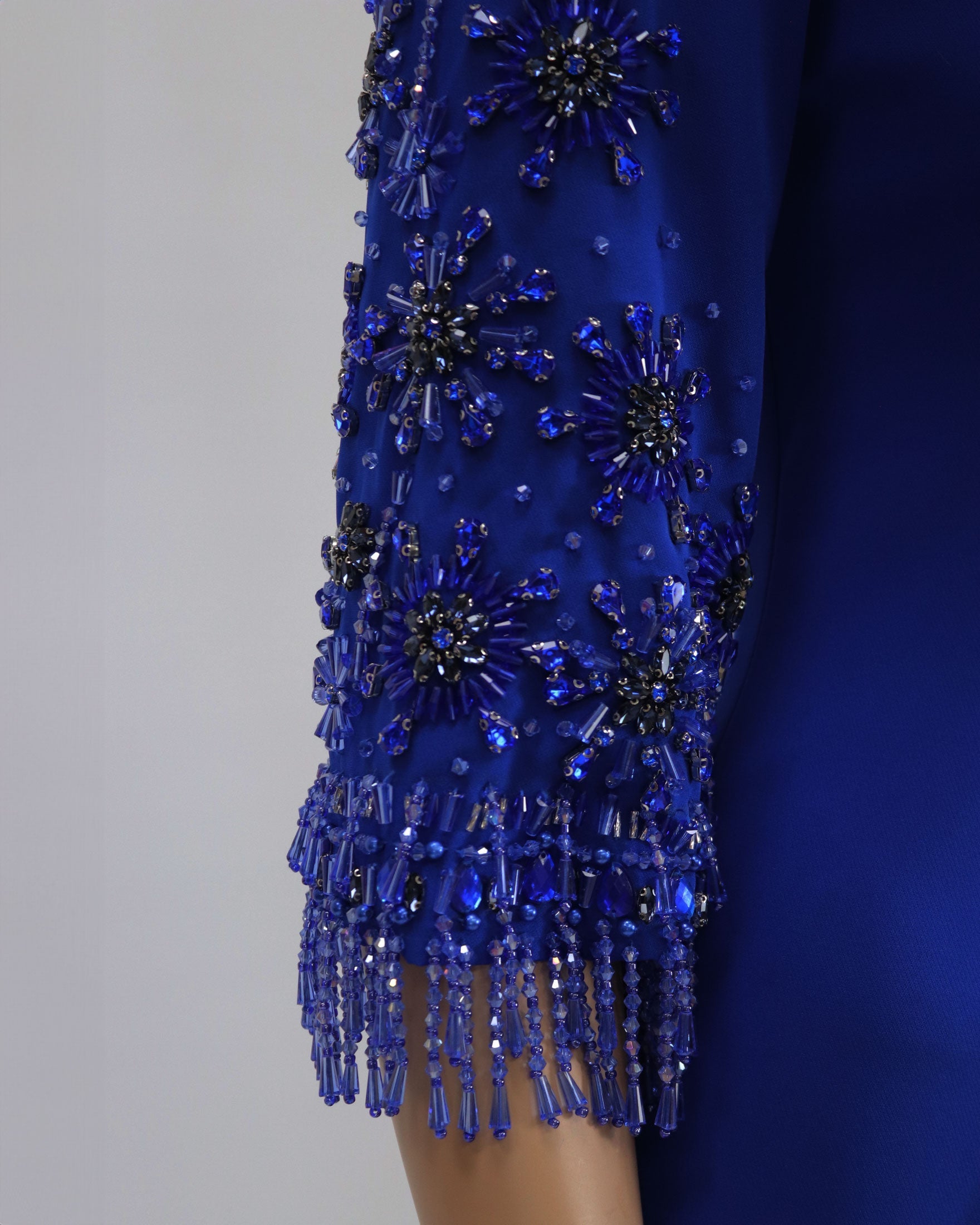 Beaded column dress with V neckline - LORON