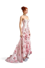 Strapless gown with 3D floral appliqués – Lugan