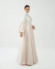 Puffed sleeves dress with maxi skirt