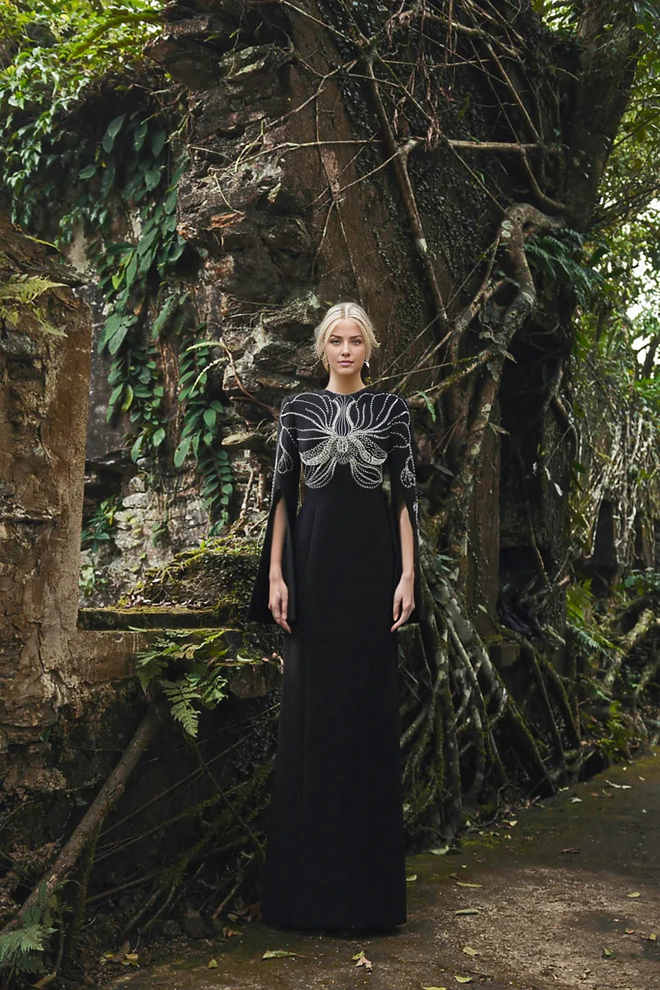 embellished cape-sleeve column gown – Sileen