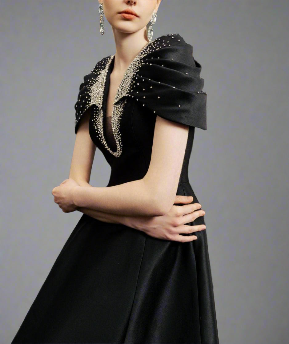 Cap-sleeve A-line dress with embellished neckline - NOIR