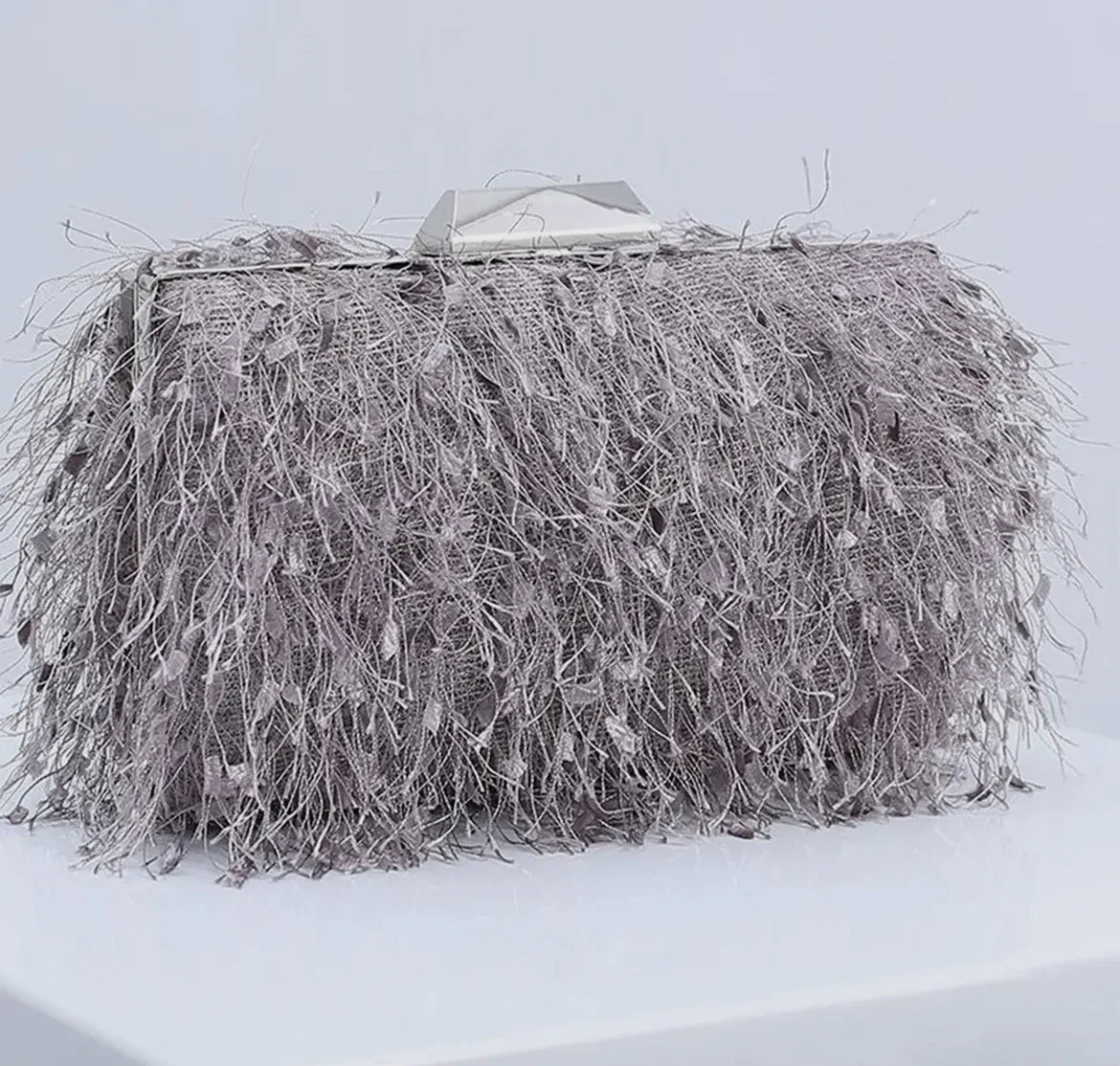 Feather-embellished box clutch with gold chain strap – SCOLE