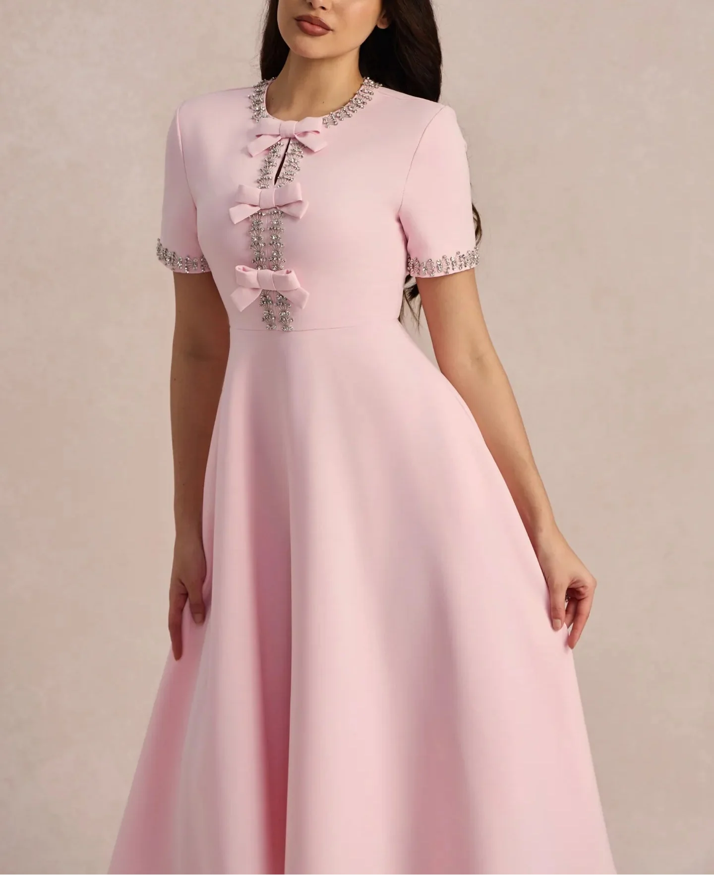 Short-sleeve A-line dress with embellished bows - Nutrodi