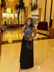 Sleeveless dress with silver floral beads embroidery - looman