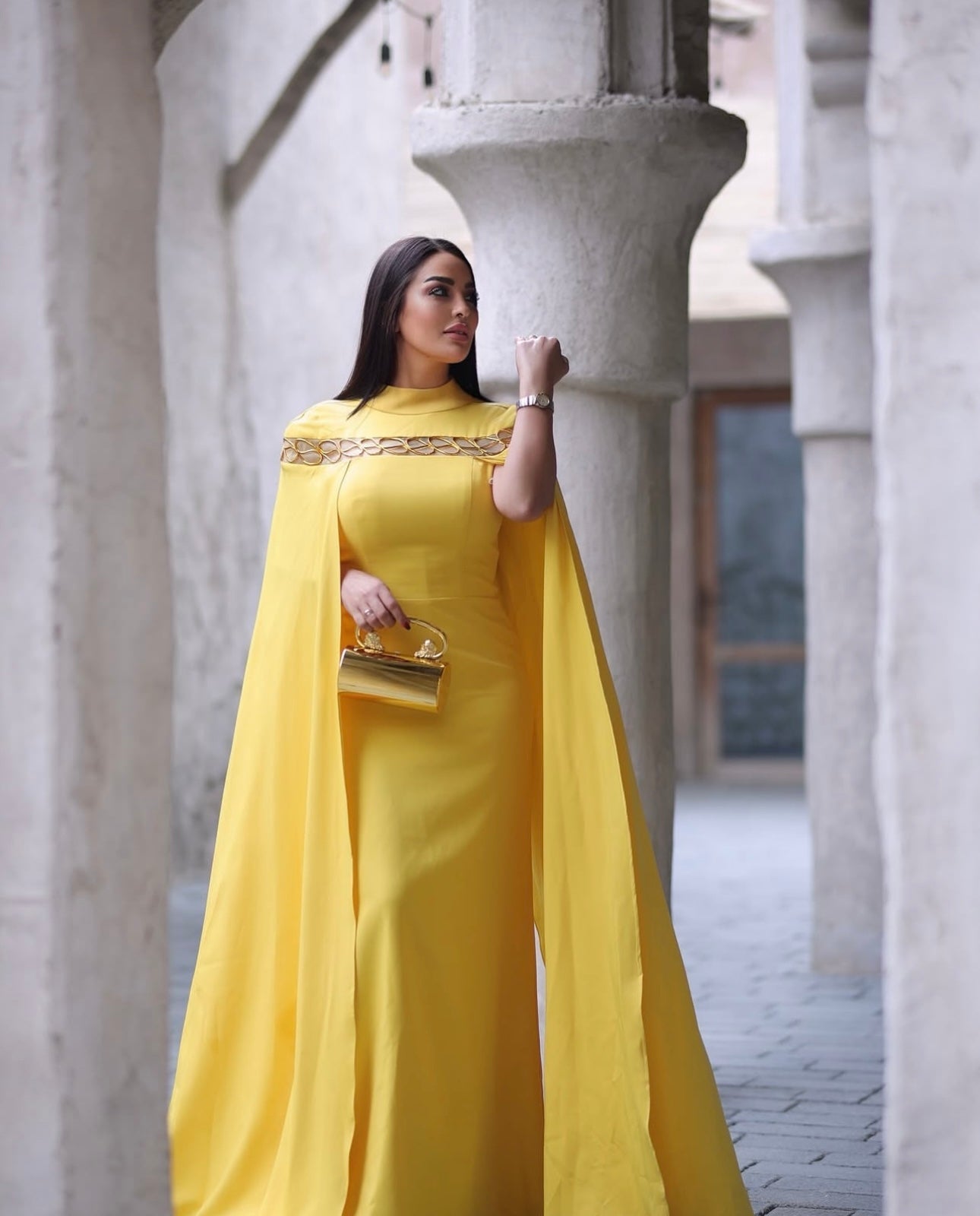 High-neck cape gown with gold embroidery – Jordena
