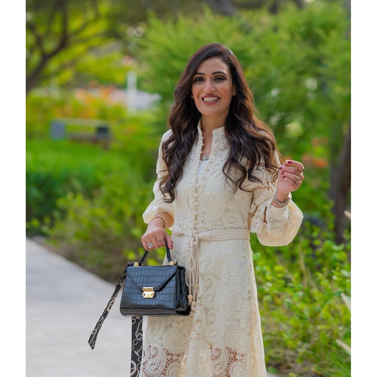 Button-down lace maxi dress with belt – Annabella