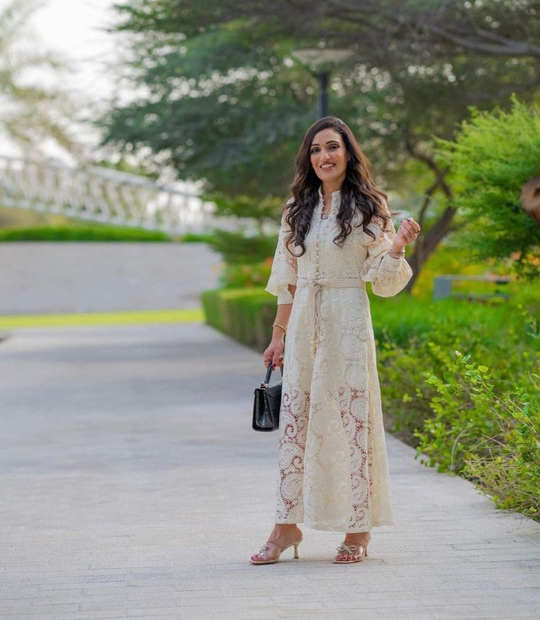 Button-down lace maxi dress with belt – Annabella