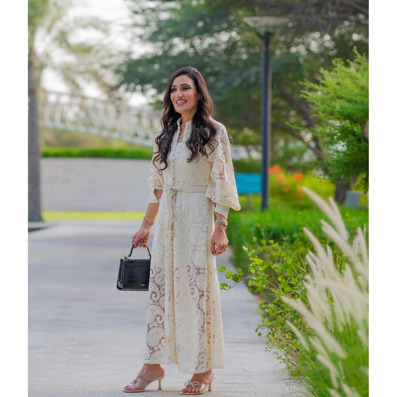 Button-down lace maxi dress with belt – Annabella