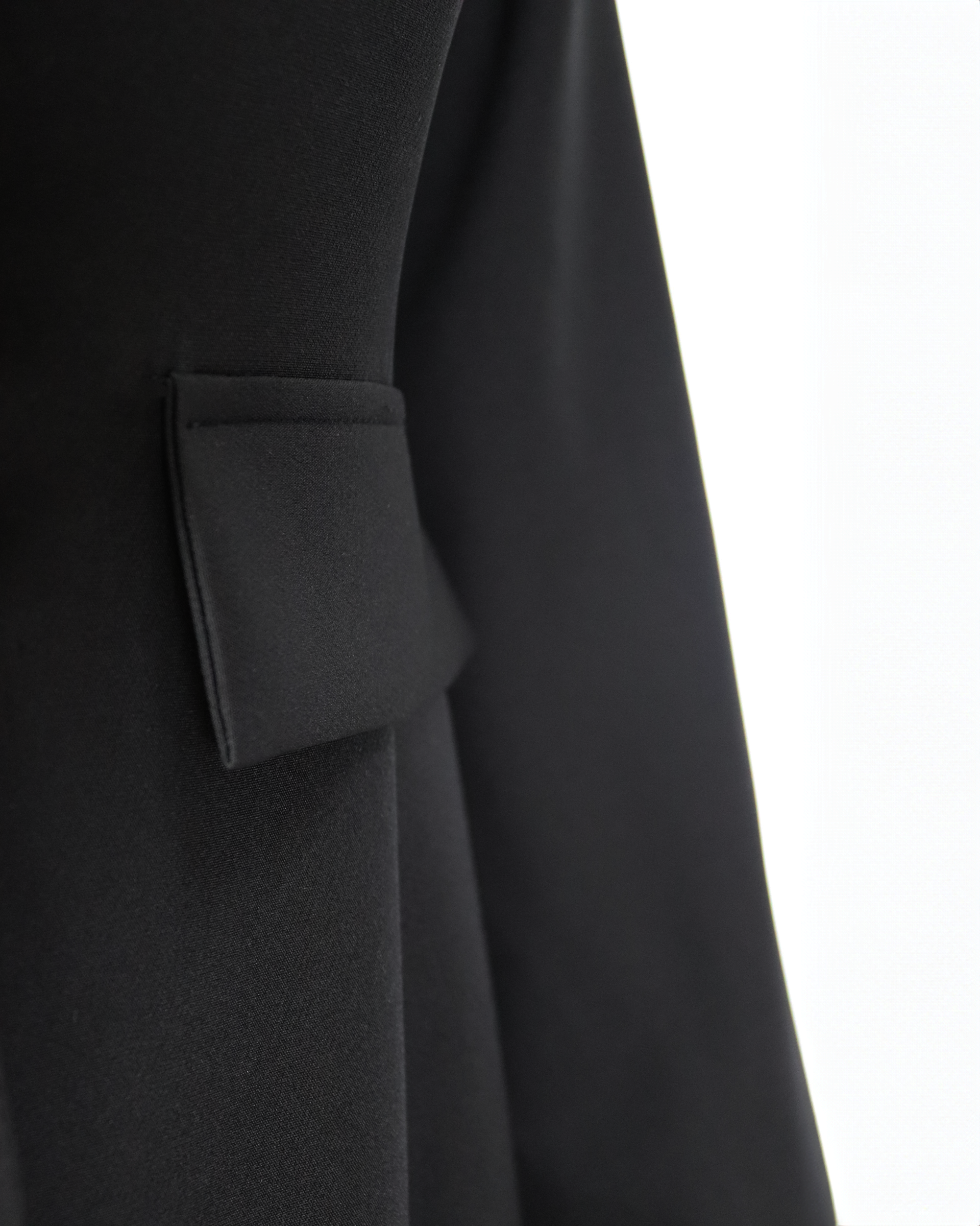 Blazer black dress with beaded shoulders-Fanie