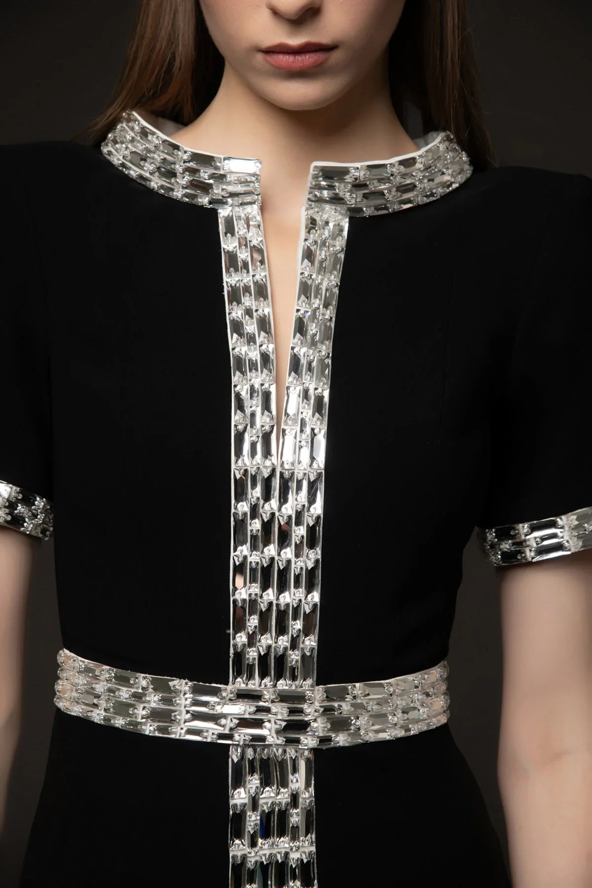 short-sleeve column dress with crystal belt trim – ASTVAR