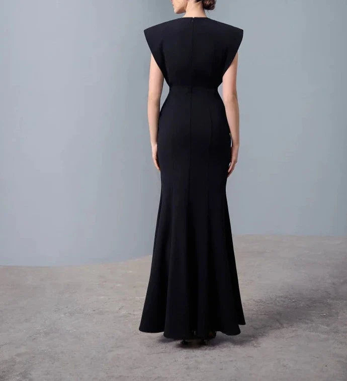 structured-shoulder slit gown – Velen
