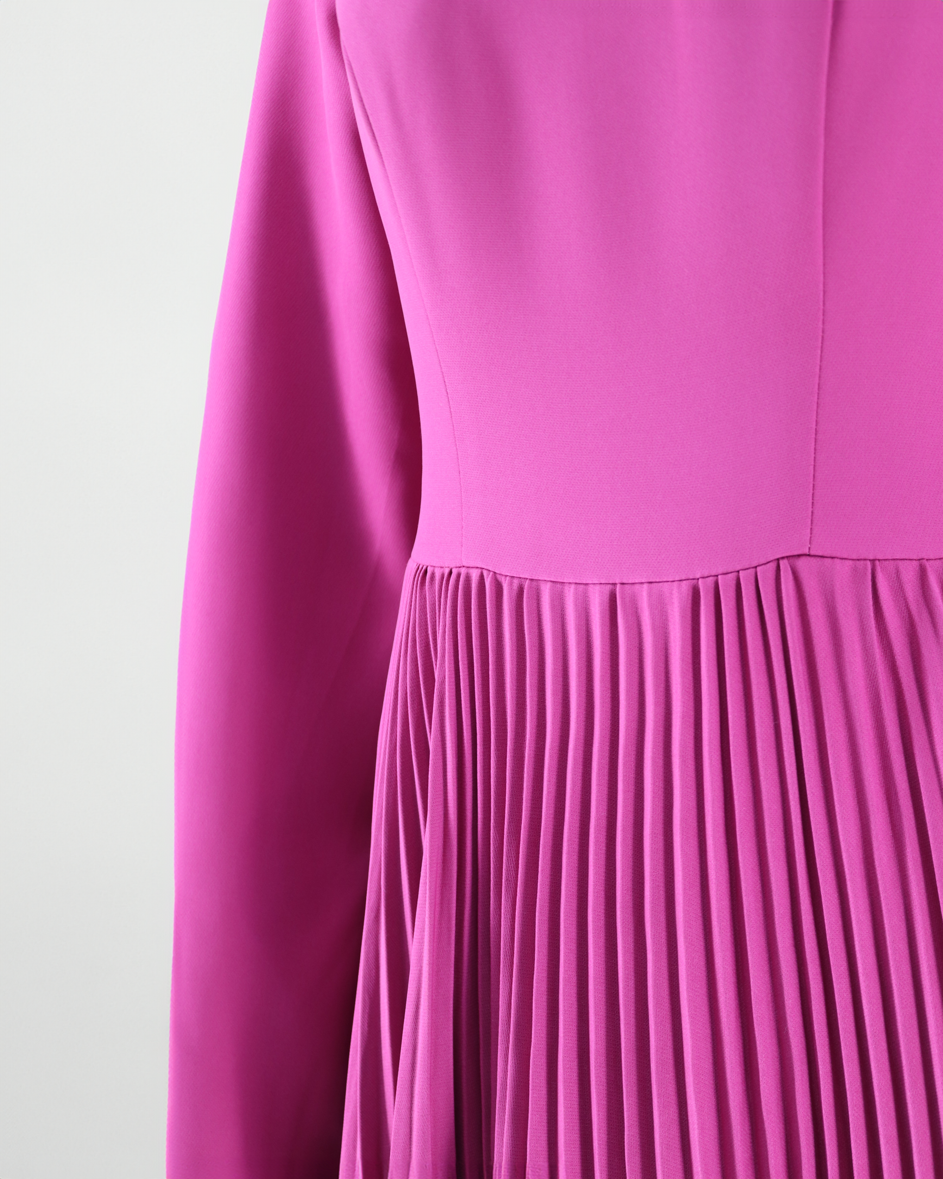 Long sleeve pleated skirt dress - Kaviy