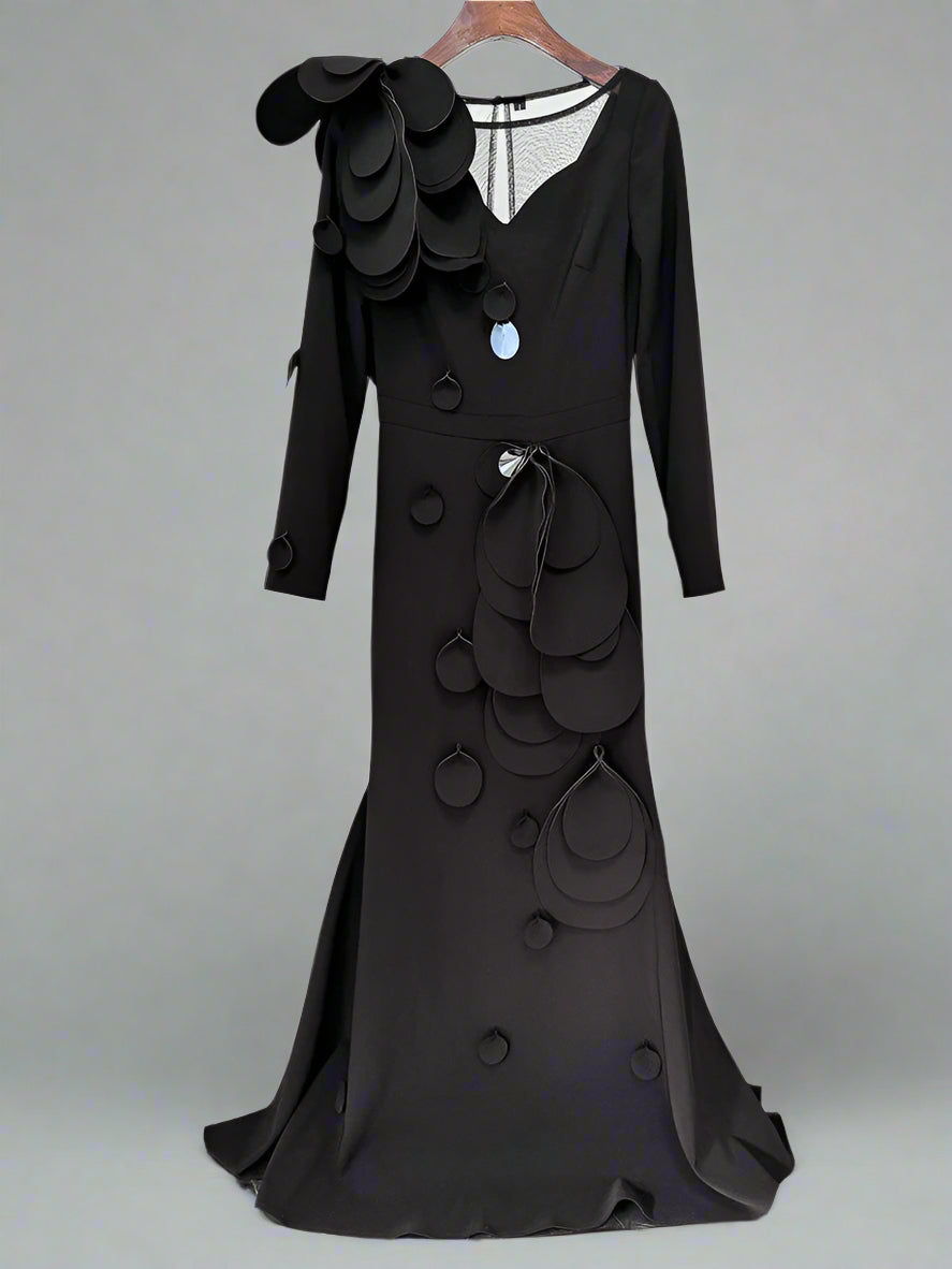 applique detail gown with sculpted shoulder – Farein