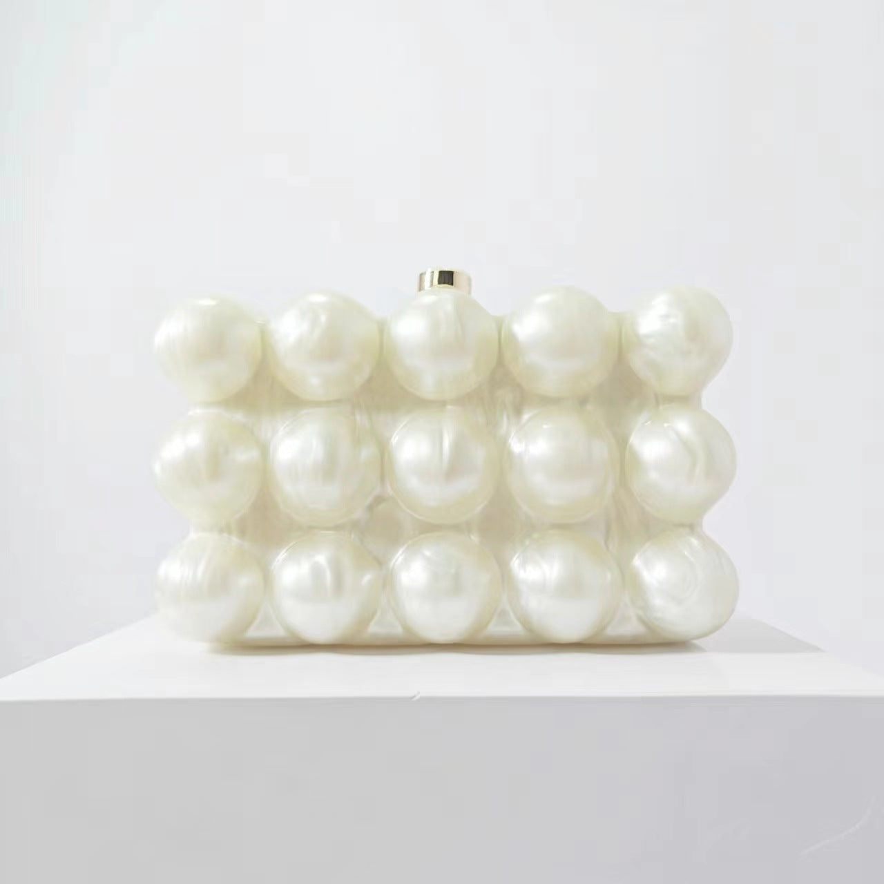 Sculpted square clutch bag with bubble accents - Ejiru