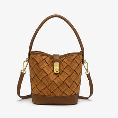 woven bucket bag with gold clasp – RUBINA