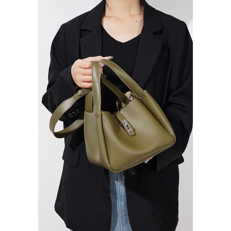 mini structured tote with twist lock – SAGE