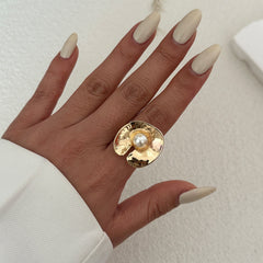 oversized silver ring with molten texture disc – VELIA