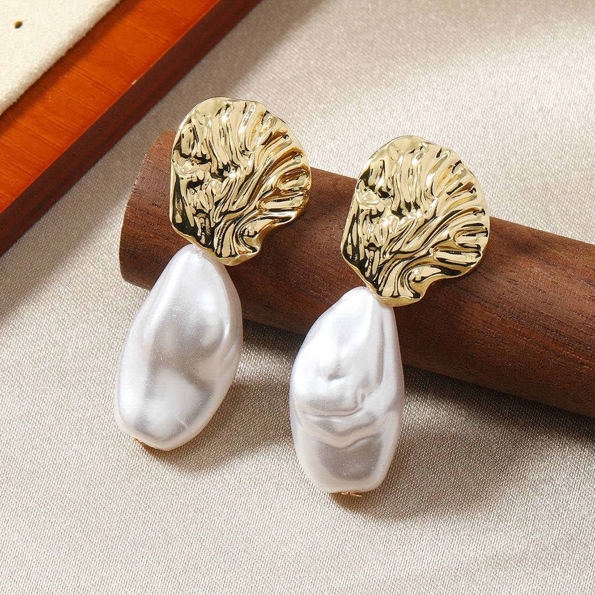 abstract gold stud earrings with baroque pearl drops – SIRX