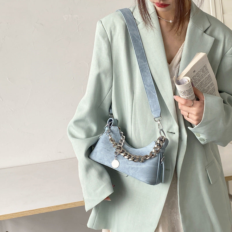 velvet baguette shoulder bag with silver chain detail – SIENNA