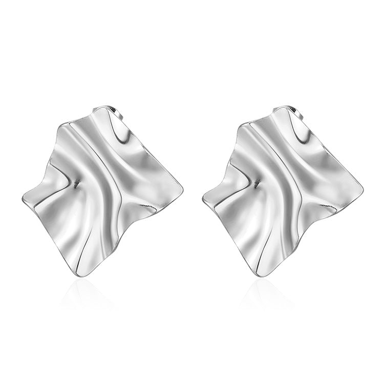 Folded square stud earrings with satin gold finish – Romilo