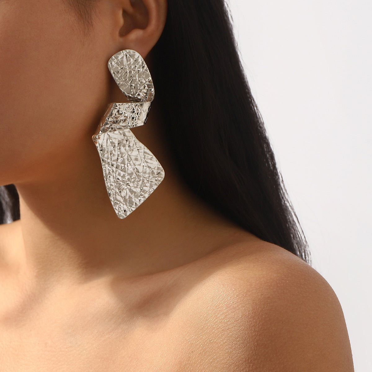 crinkled sculptural drop earrings in silver foil – ASTRA