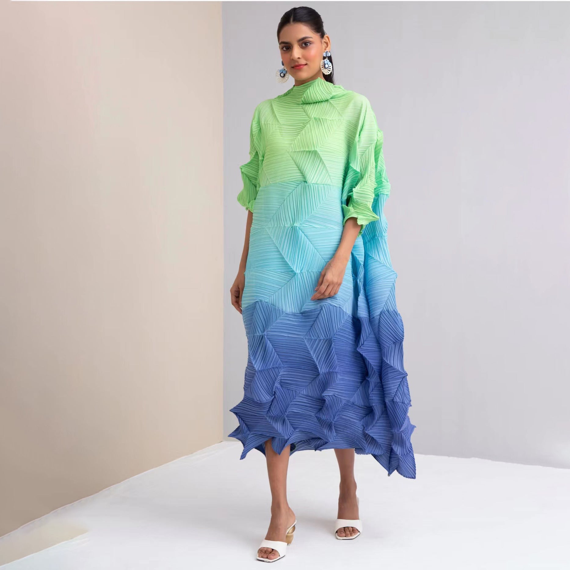 gradient pleated midi dress with 3D texture – Calvina