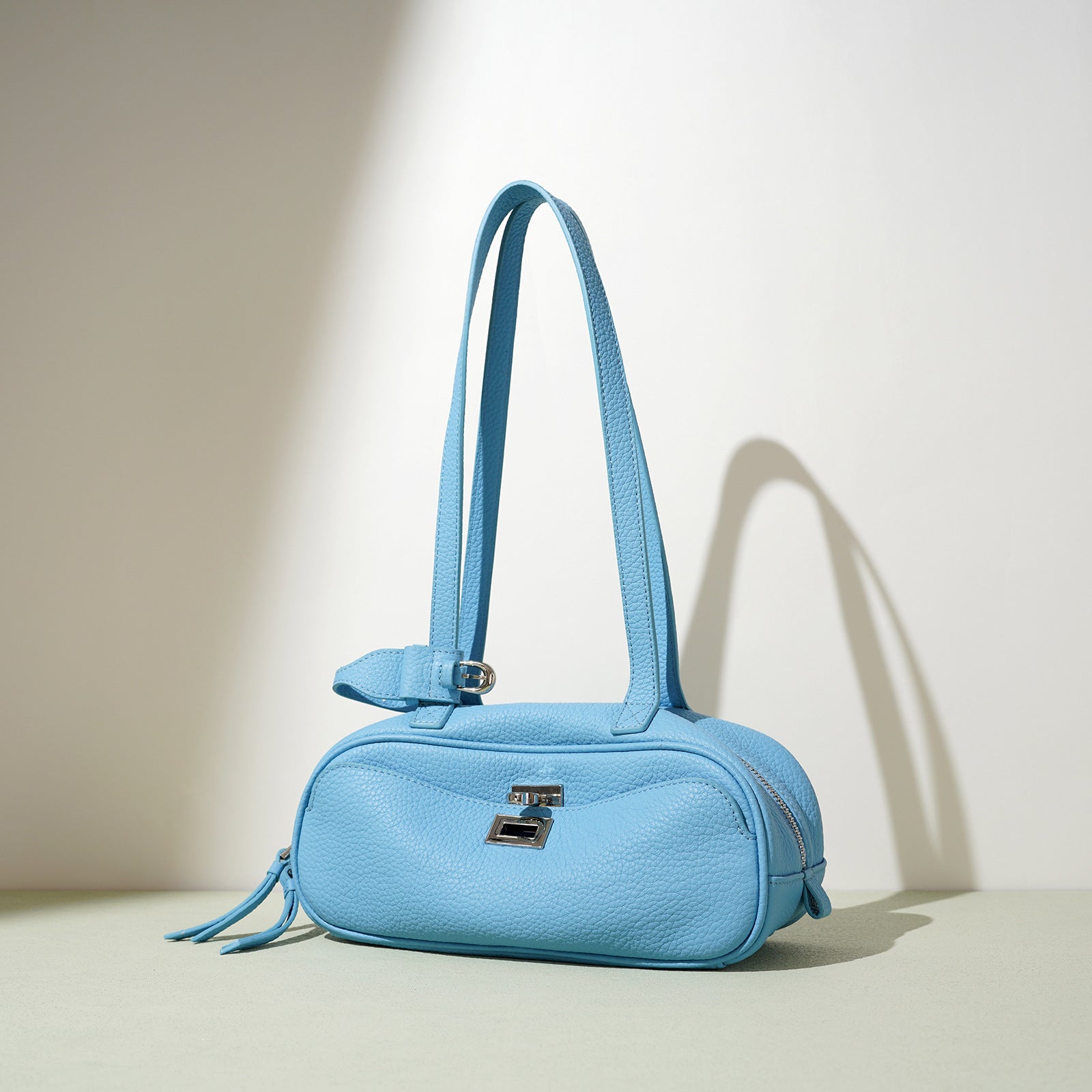 mini shoulder bag in sky blue pebbled leather – AZURA