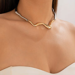 Sculpted Wave Choker Necklace - Nijmu