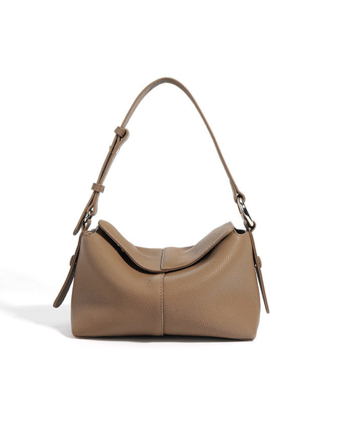 slouchy crescent shoulder bag in grained leather - NARPA