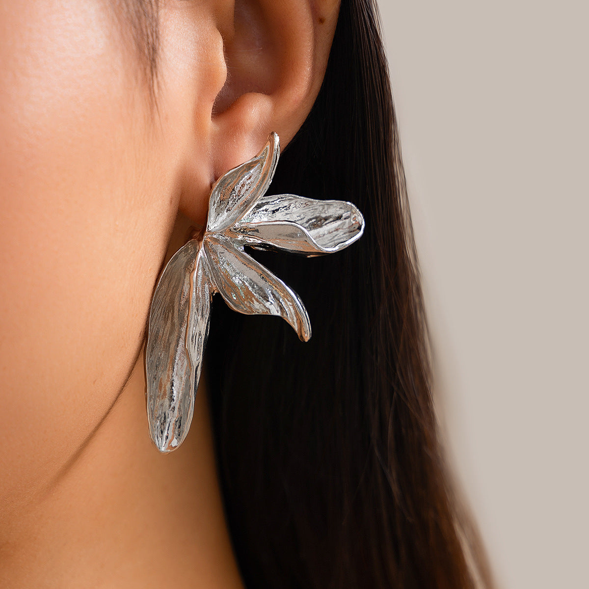 Sculpted Petal Statement Earrings – Fnurmi